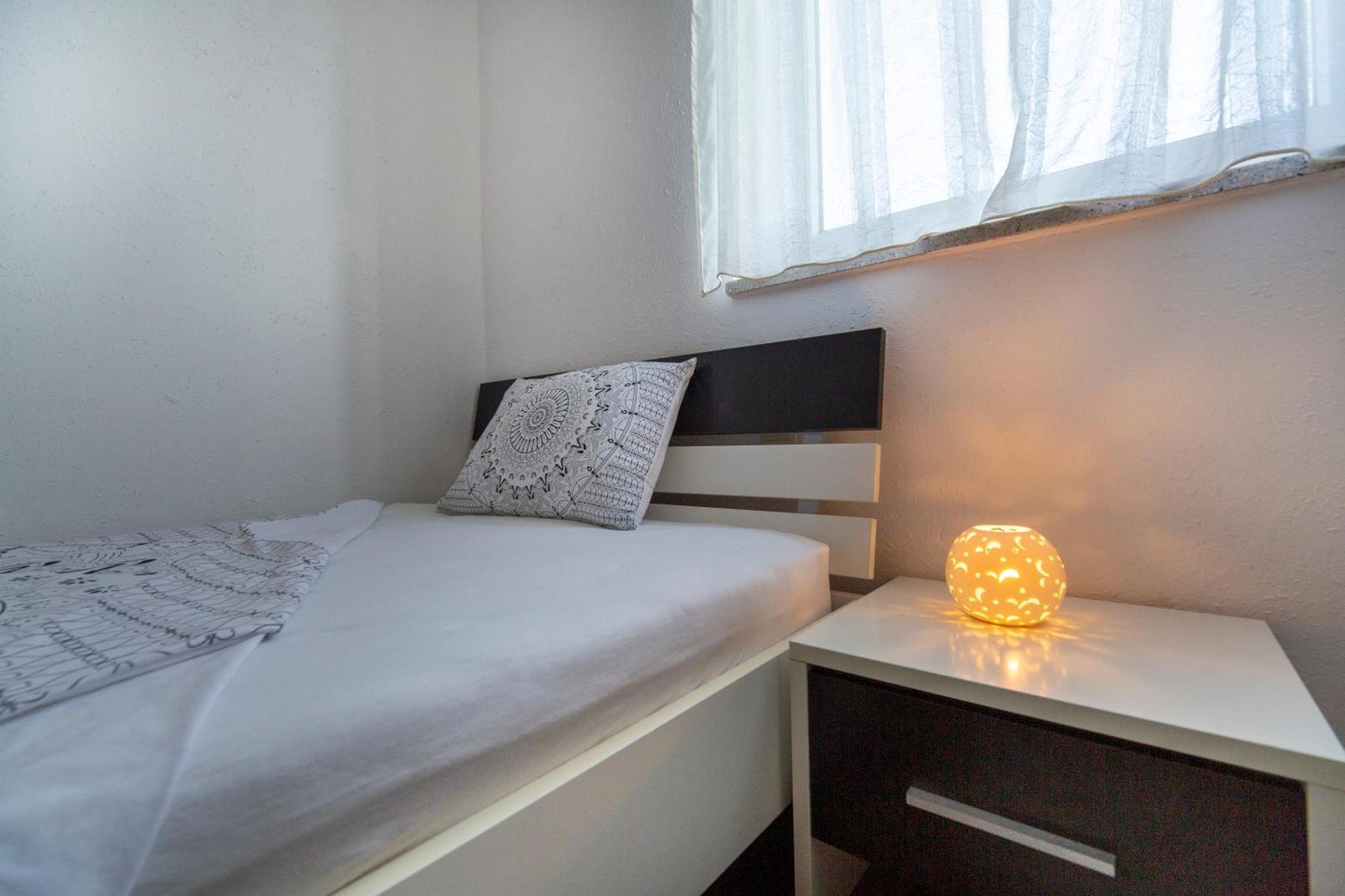 Apartman Viki Stinjan พูลา ภายนอก รูปภาพ